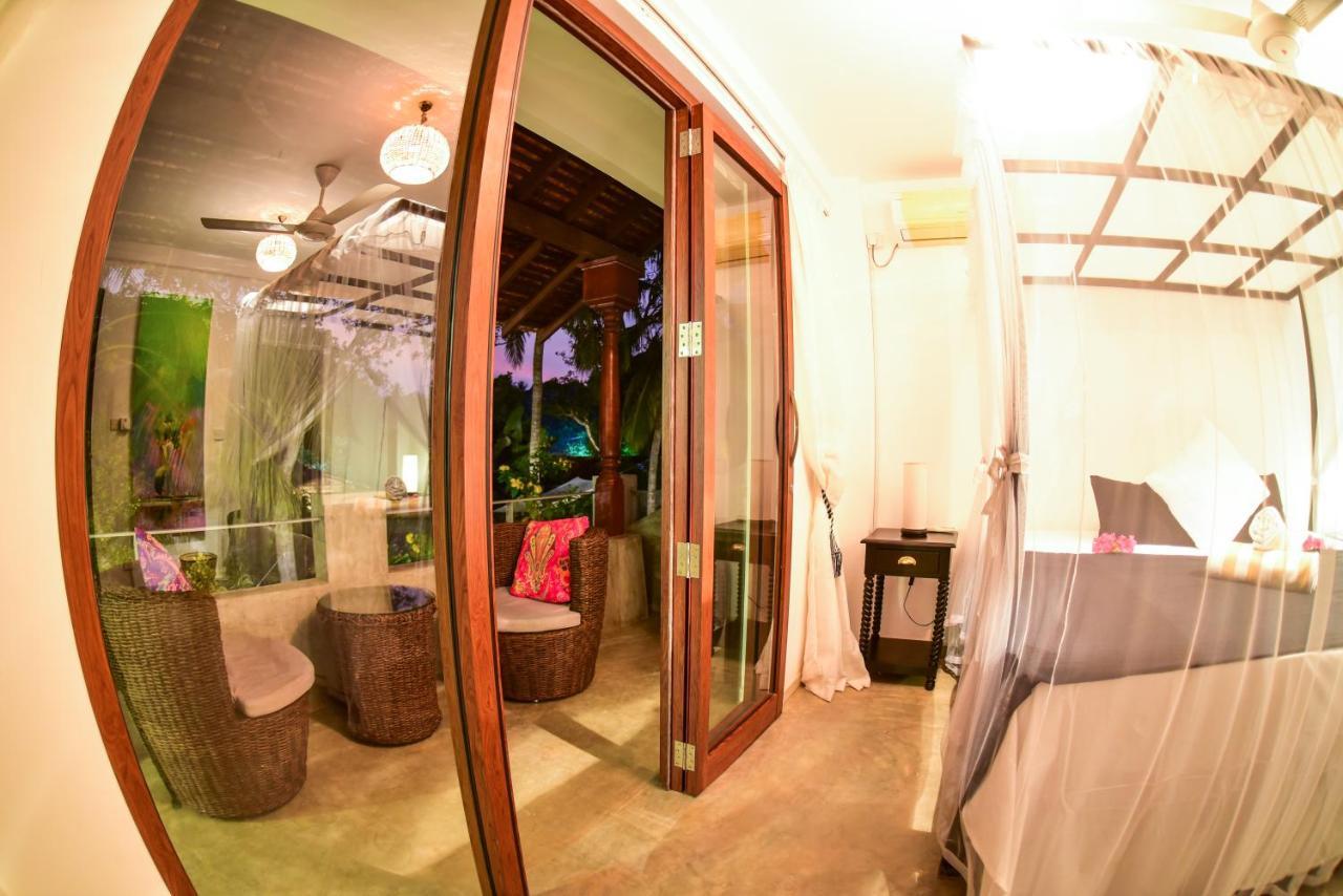 Tropical House - Jungleside Villa Хіккадува Екстер'єр фото